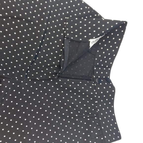 Black Shorts, Vintage Pleated, Wide Leg Shorts, High Waist, High Rise with Pocke - Picture 8 of 9